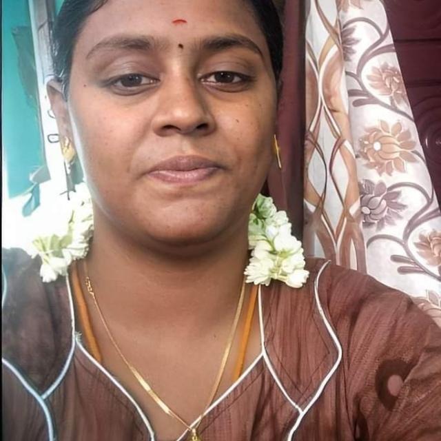 மணைவியின் சூத்துல ஓக்கனும்