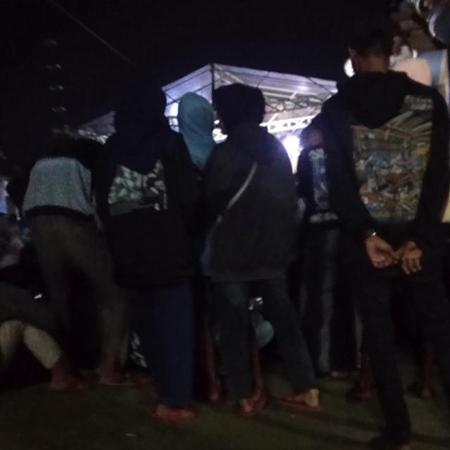 Grub seneng_seneng bolo.🥱