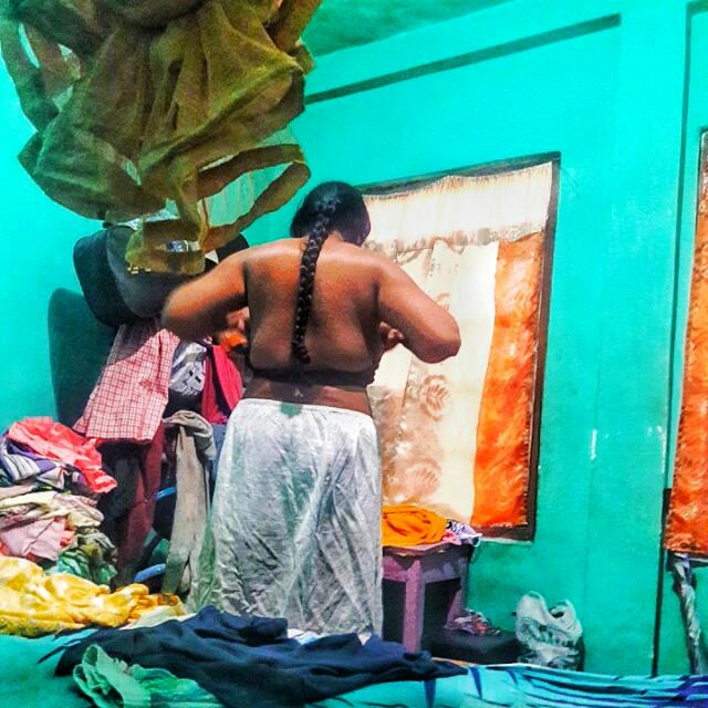 අම්මට ආස කොල්ලො 