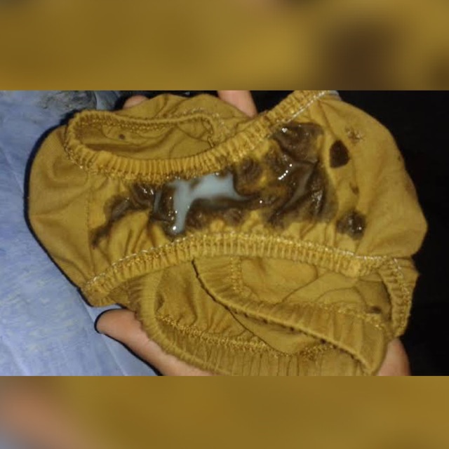 Maa ki Panty me gair land ka pani