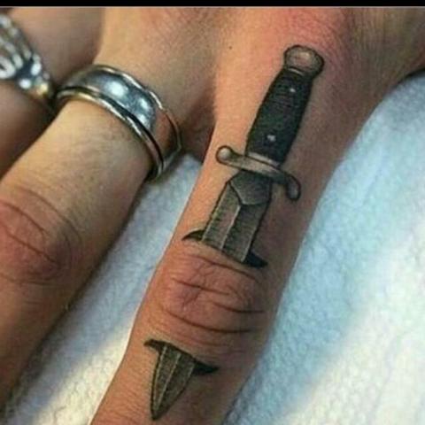 fᏒᎥᎬᏁᎠs fᎾᏒ ᎬᏉᎬᏒ?voice