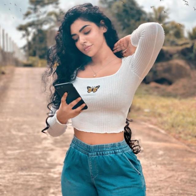 පරදිසය    🌸🌸🌸🌸👄
