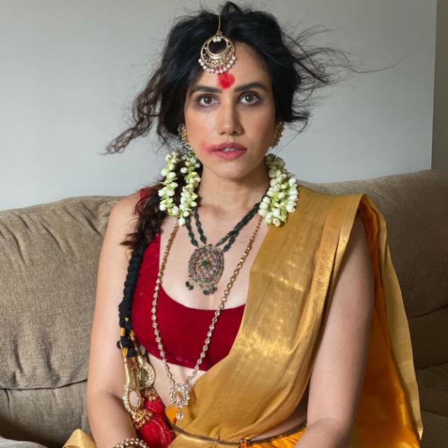 ??Maa Behan Ki Pehli Raat Mere Saat