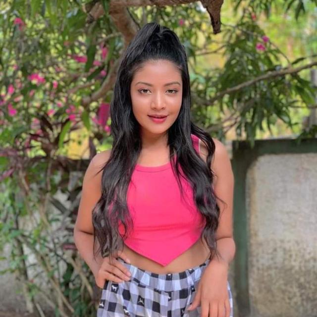 පොඩි  කෙල්ලොන්ගේ විතරයි🔞🥰