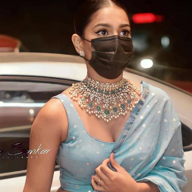 തീട്ടം മൂത്രം inc, actres