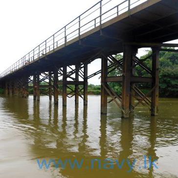 දකුණේ අපි