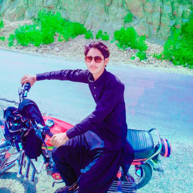 only scholl friend😍😍