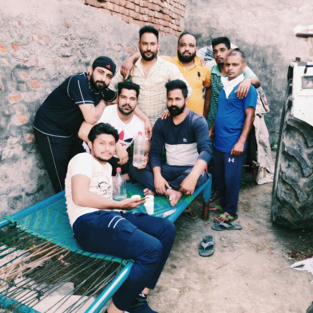 Vicky Toor vehli janta ⚔?