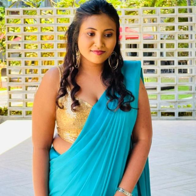 தமிழ் ஆண்டியின் அழகன இரண்டு முளை காம்பு.