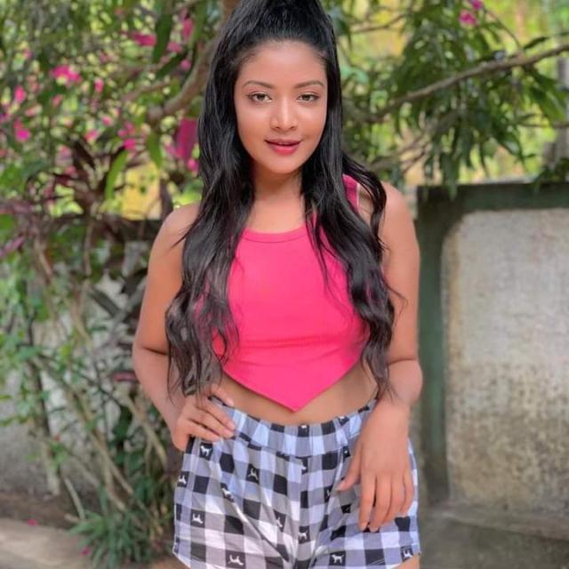  අක්කලා සහ නංගිලා පමනයි?