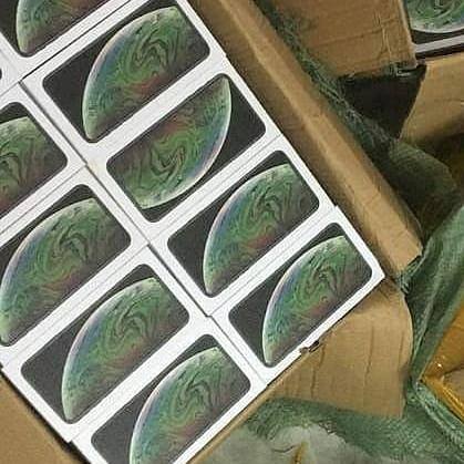 Iphone xs max  @22000 