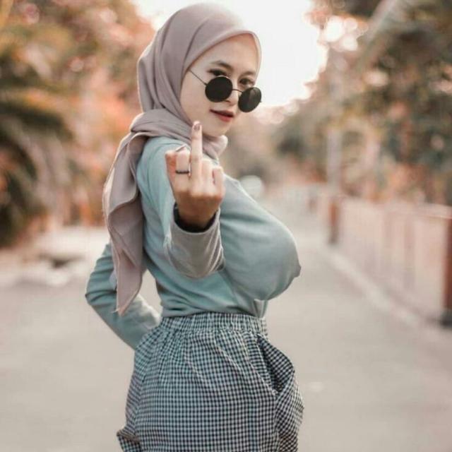 X video 3 Whatsapp group