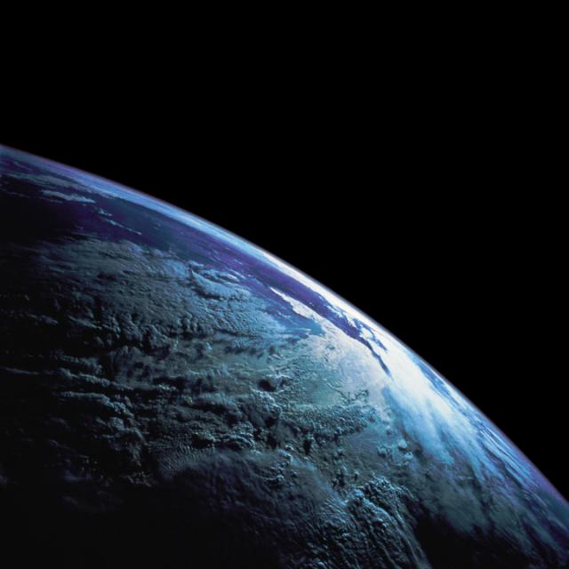 Globe Earth V Flat Earth [🥏><🎾]