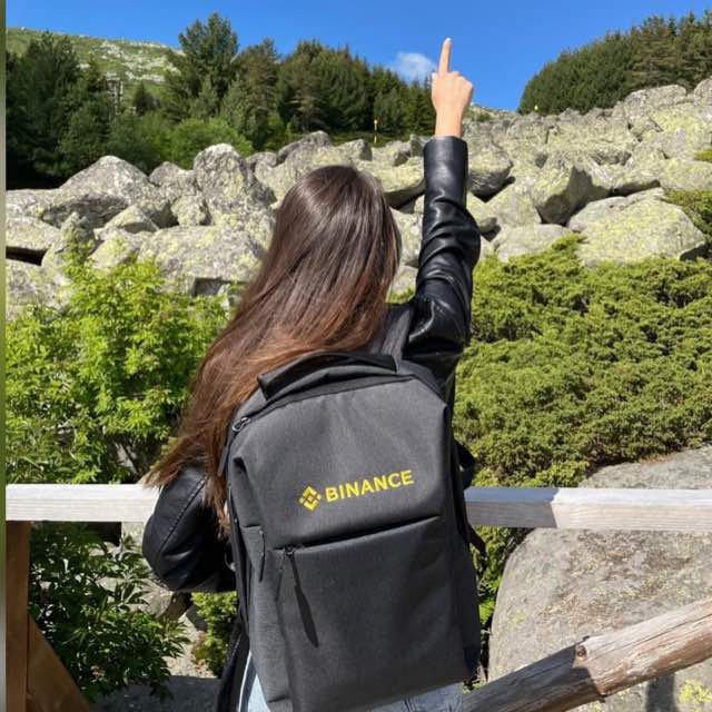 BINANCE COMMUNITY Whatsapp group