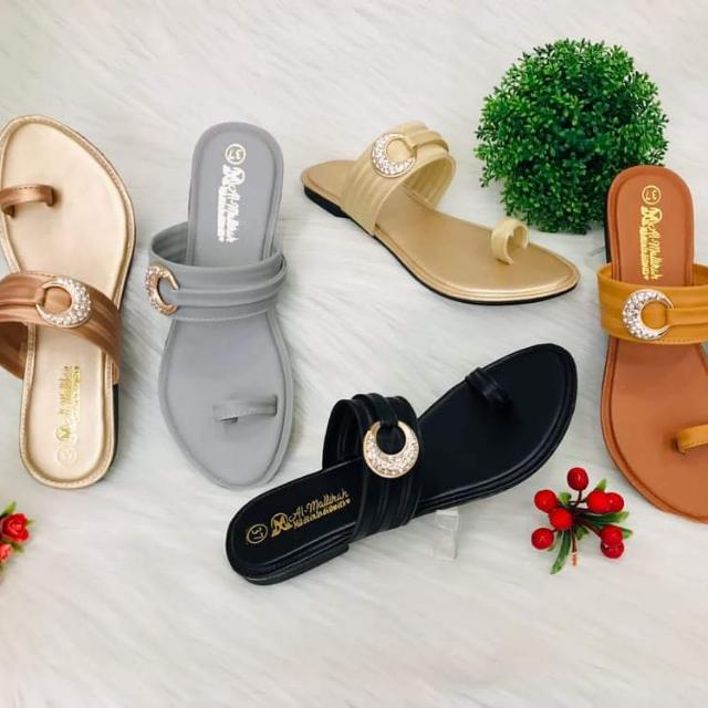 No 1 paliya Footwear group ????