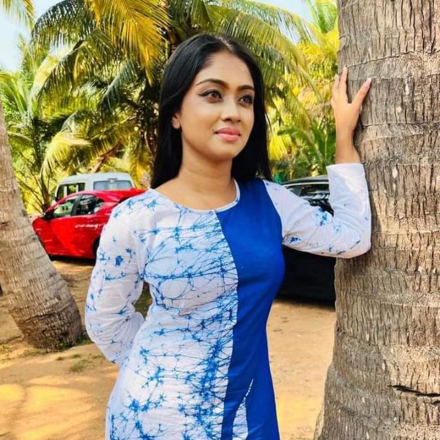 අක්කලා මල්ලිලා සෙට් වෙමු.