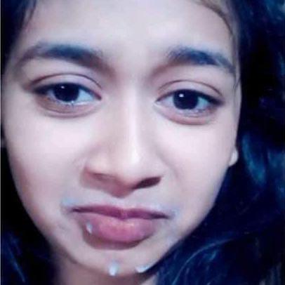දන්න කෙල්ලොන්ගේ ෆොටෝස්