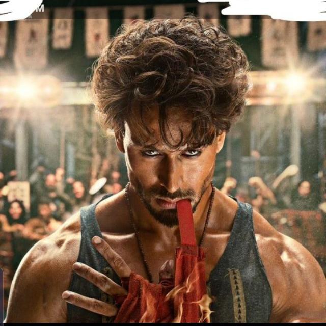 ?SUPERSTAR TIGER SHROFF ?