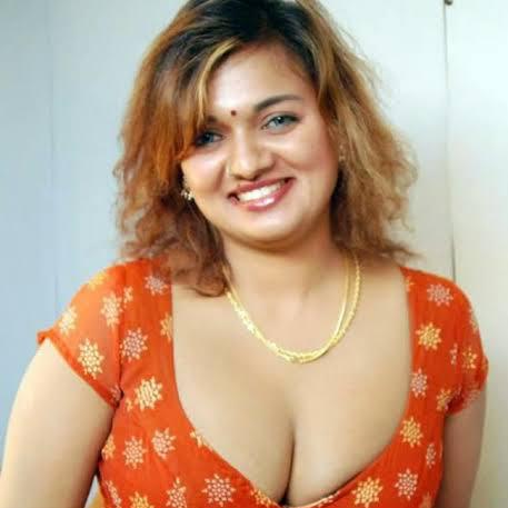 മല്ലു ആന്റി💋💦👅