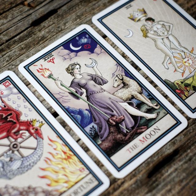 Free tarot readings group