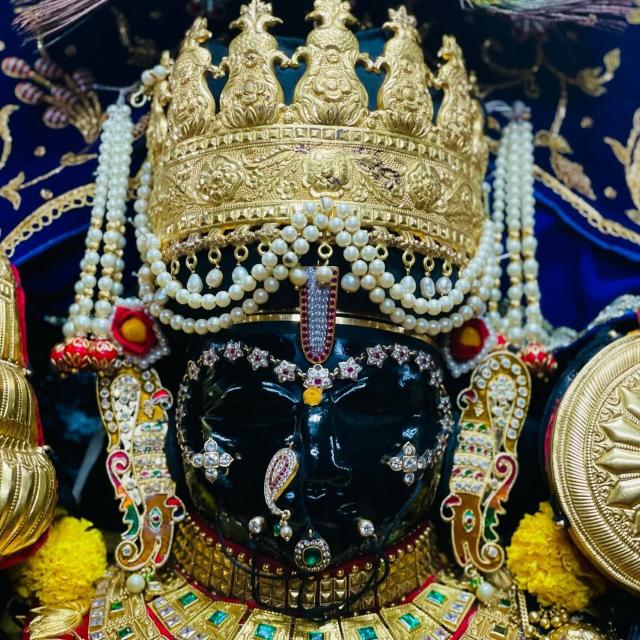 Shree Dwarkadhish Dham 1