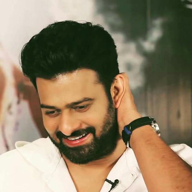 Die hard❥͜͡♥⃝fan of prabhas🌹⃟ﮩ٨ـ❥