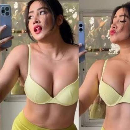 Sofia anshari tik tok video Whatsapp group