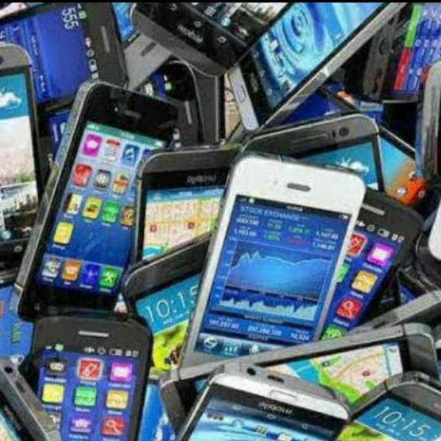 Non Custom Phones Seller