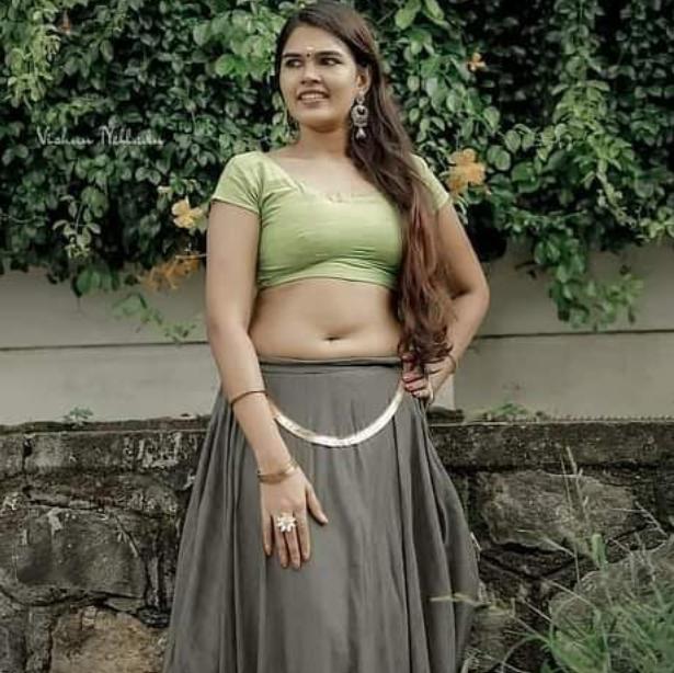 പൊക്കിൾ ??