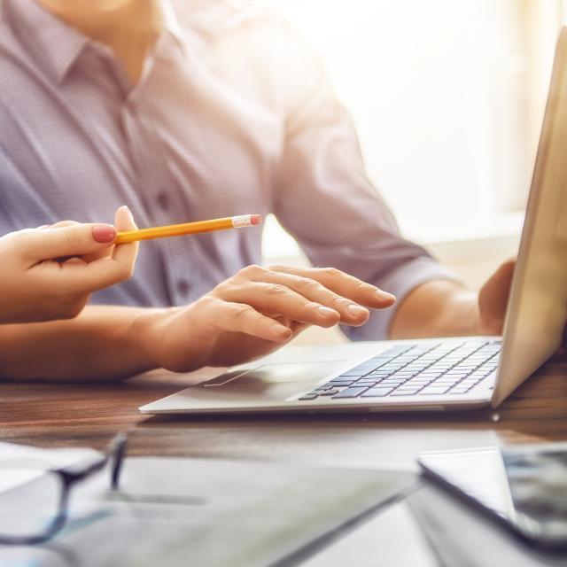 Online Seller.......No 1 ?