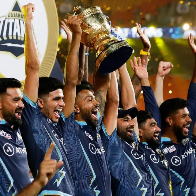 വളി വിടു നാറ്റം ആസ്വദിക്കു