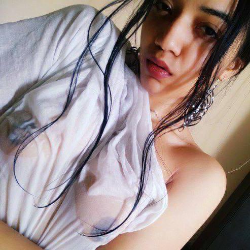 മുല്ലപ്പൂവ് 🔞💧