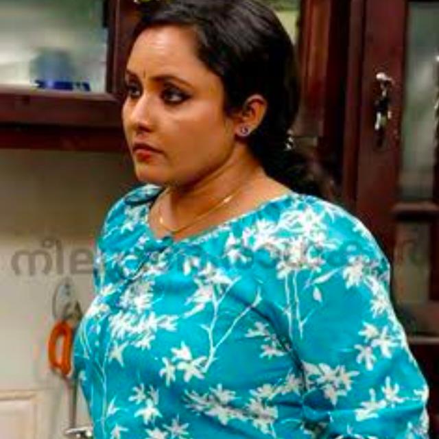 നീലു അമ്മ 💦