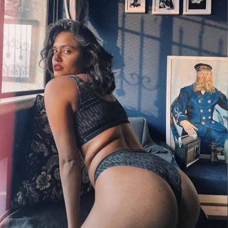 പുരുഷ അകമ്പടി / Male Escort ??