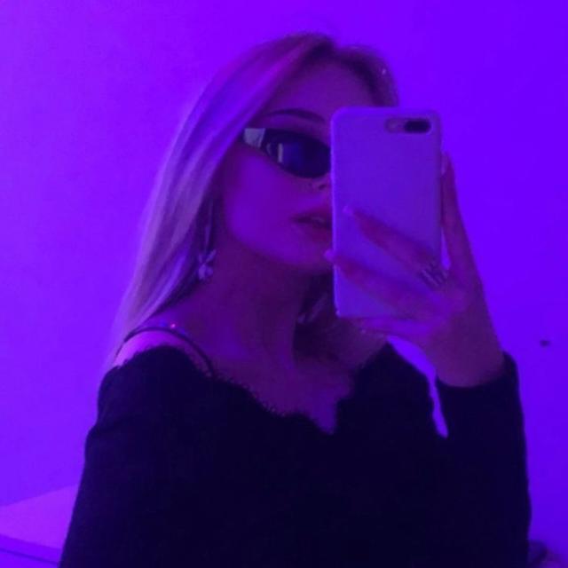 ᵗᵉˡᵉᵍʳᵃᵐ ᵏⁱᵈ/⁰⁴??