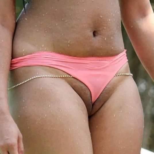 പാവാട പൊക്കി മണക്കം 
