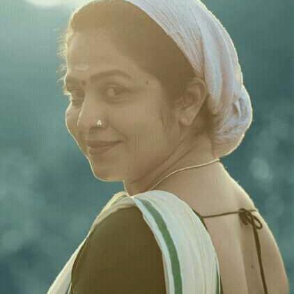 അമ്മയുടെ പൂറ്റിലടി ?