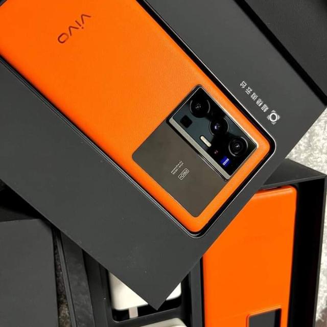 Non custom mobile seller