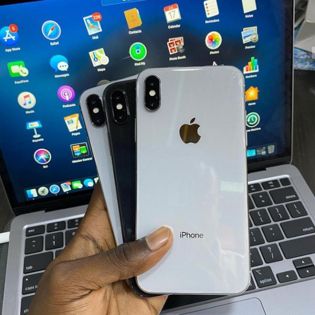 Mobile Phone Plug 🔌📱🛍️