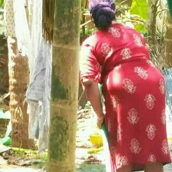 ചരക്ക് താത്ത പൂറി 💦
