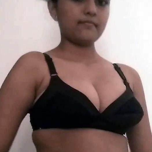 മലയാളം പെൺകുട്ടികളുടെ ഓൺലൈൻ സേവനങ്ങൾ 