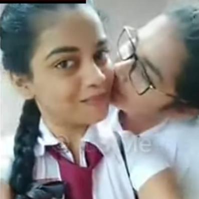 පොඩි කෙල්ලොන්ගෙ 4to 🥵