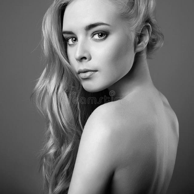 කෙල්ලො කොල්ලො