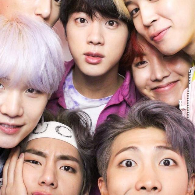 ?ᗷTS⟭⟬??????⁷⟬⟭?