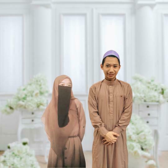 ?TIANG LISTRIK AND BOTOL YAKULT ?