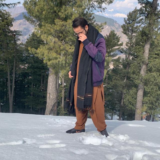 Plzz Mera 1k sabcriber pora kar dy or watch time