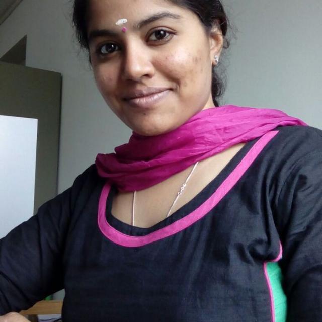 தமிழ் பண்ணு?