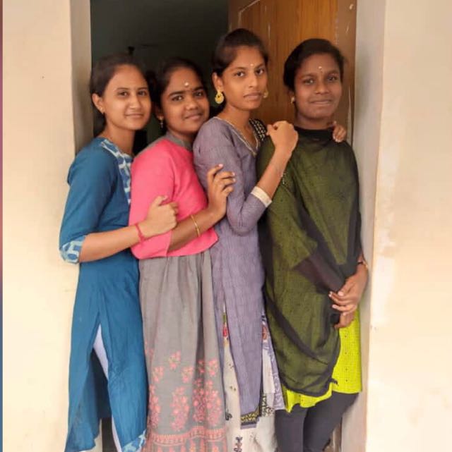 ?Revathi?pundaiya kilikanum?