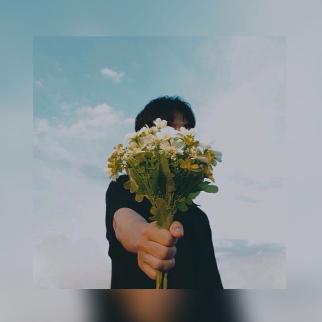 ♥️S t a t u s   &amp;   S o n g s ?