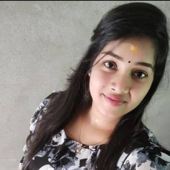 திருமணமாகாத பெண் காதலிக்கிறாள்😍